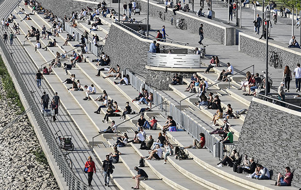 Откривен ПРОБЛЕМ са прогнозама епидемиолога и зашто то НЕРВИРА политичаре и јавност